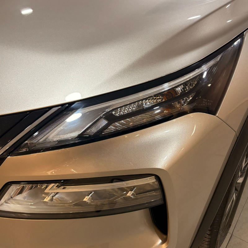 Nissan X-Trail  5 pts. Platinum e-Power, E-REV, TA, QCP, s. Bose, RA-19 2025